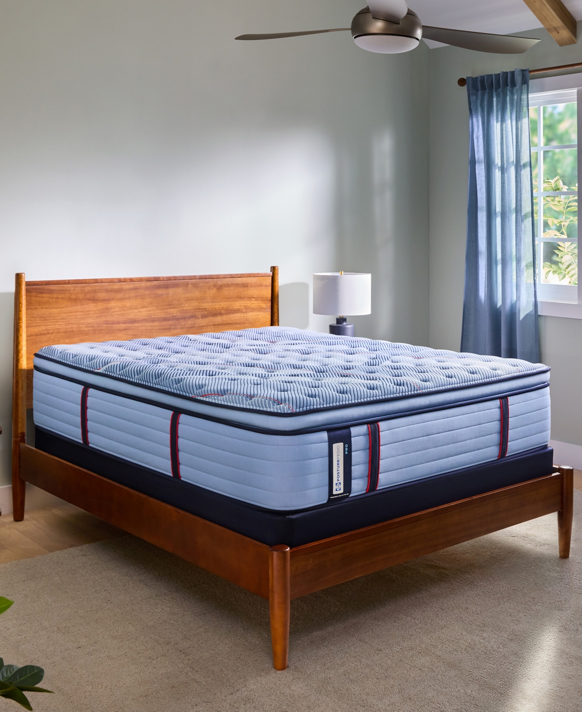 "Posturepedic West Hill 15"" Medium Euro Pillowtop Mattress Set - Queen"