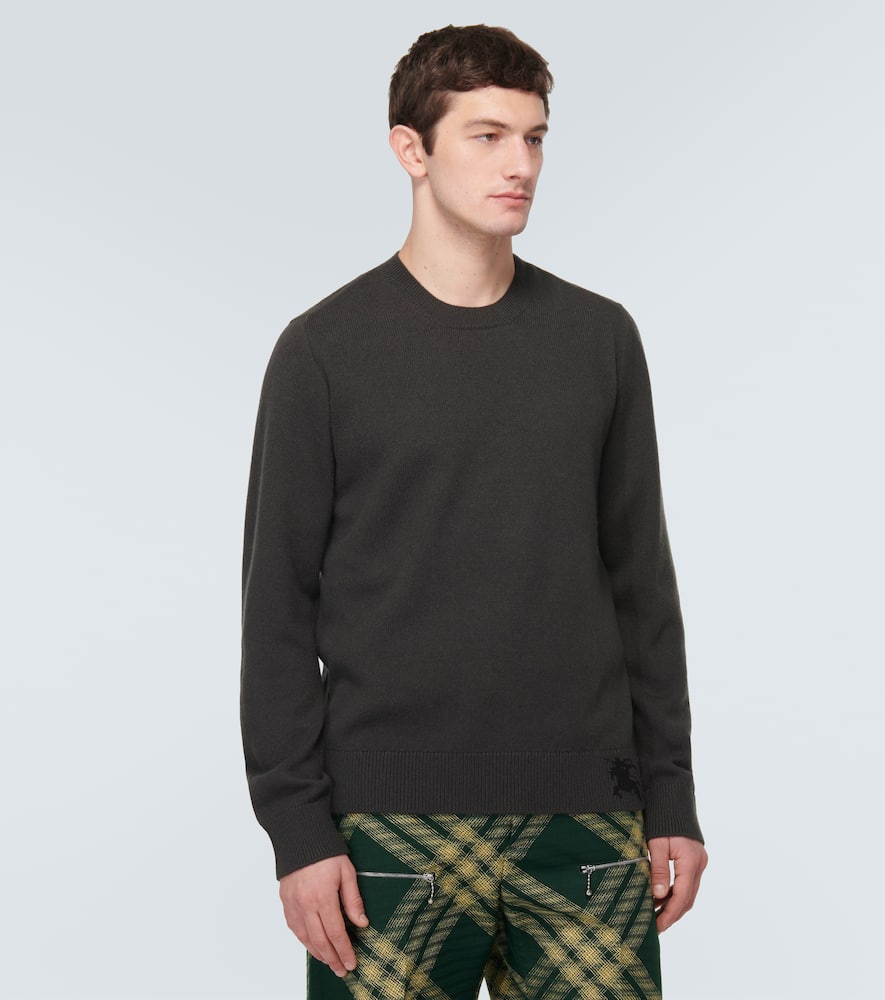 Cashmere sweater