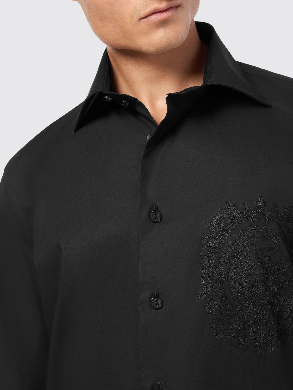 Lion-embroidered shirt - White