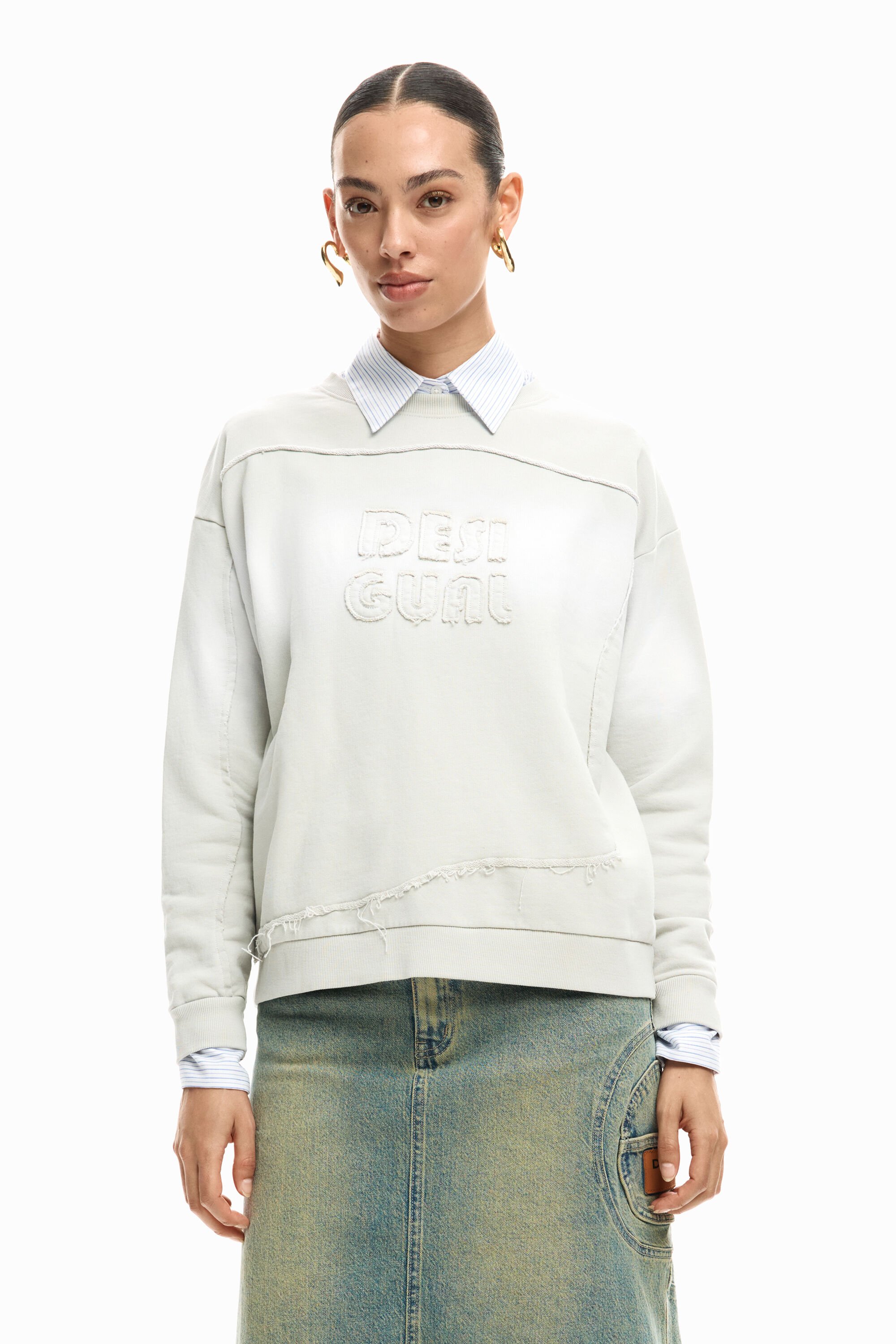 Sweatshirt with gradient logo