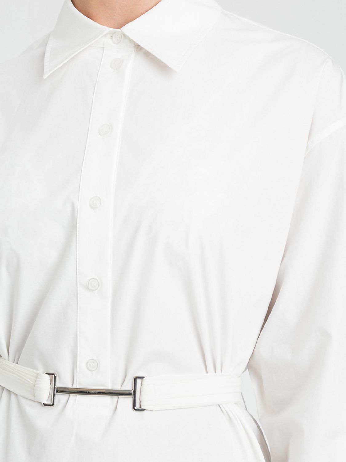 Dress Woman color White
