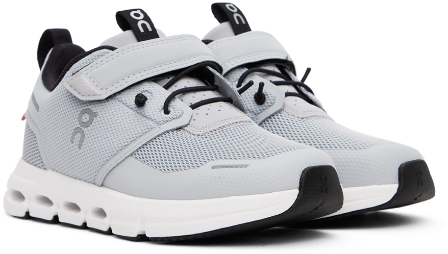 On Kids Gray Cloud Play Little Kids Sneakers