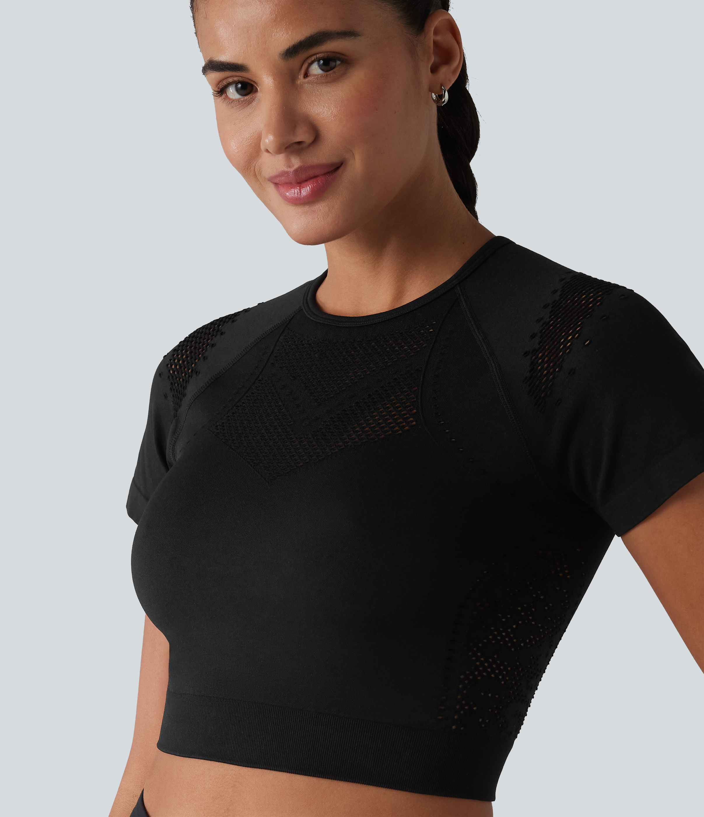 OneForm Seamless Flow Breathable Mesh Workout Cropped Sports Top  - Black