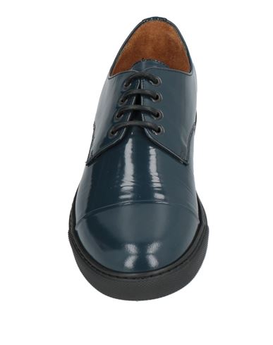 Man Lace