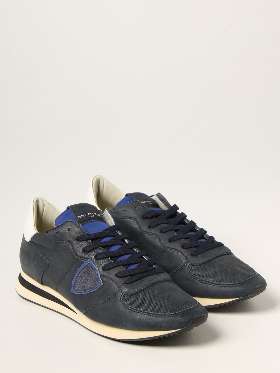 Royale trainers