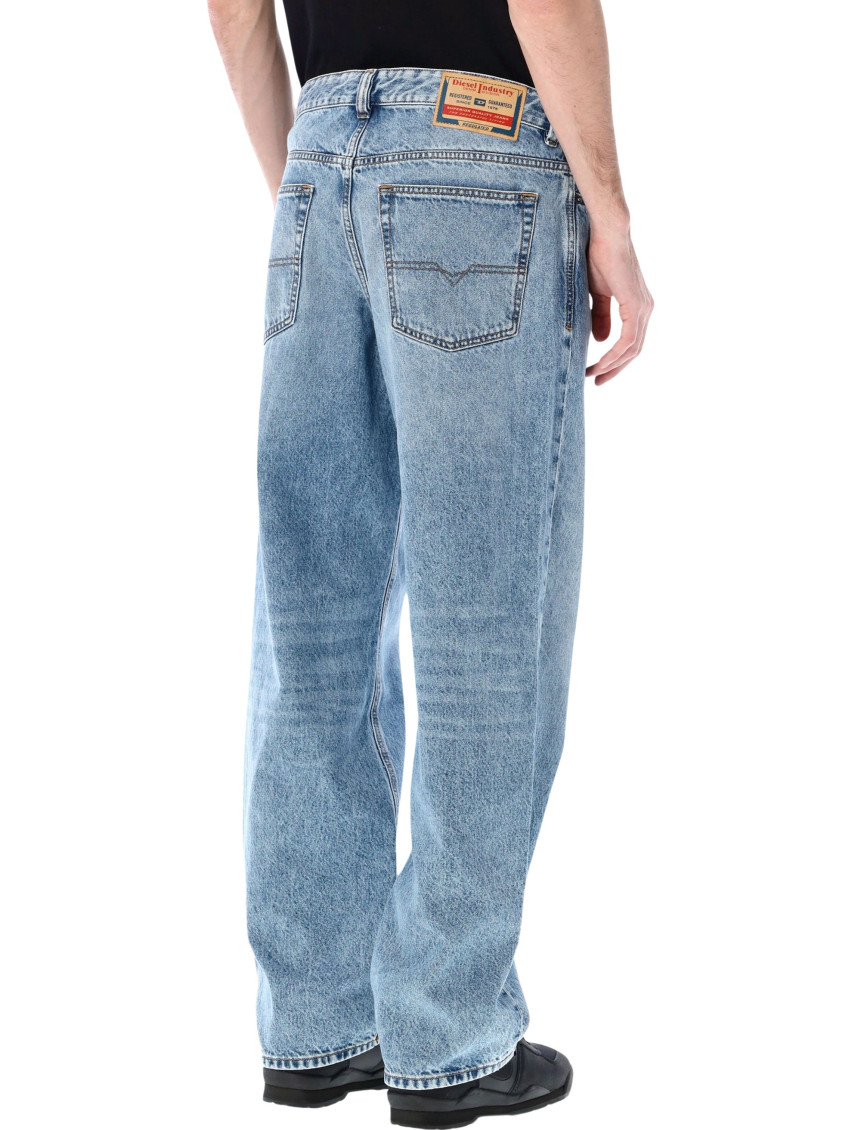 2001 D-macro 09i29 Straight Jeans