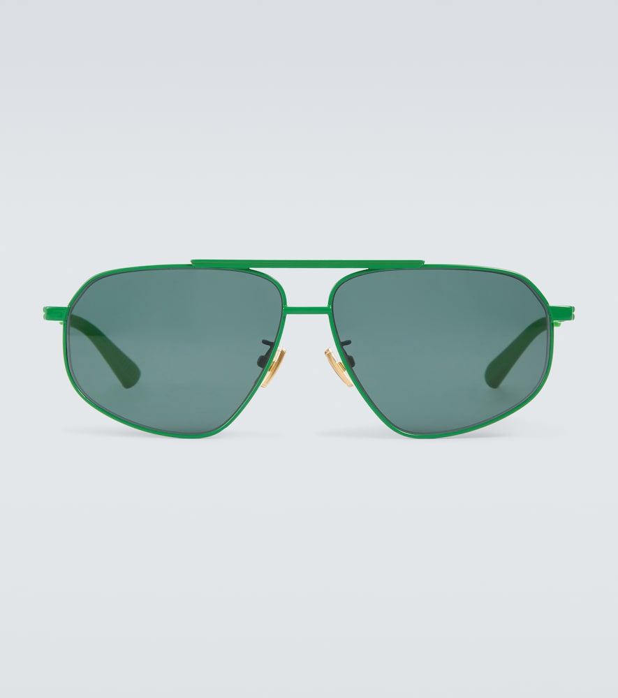 Metal-frame aviator sunglasses