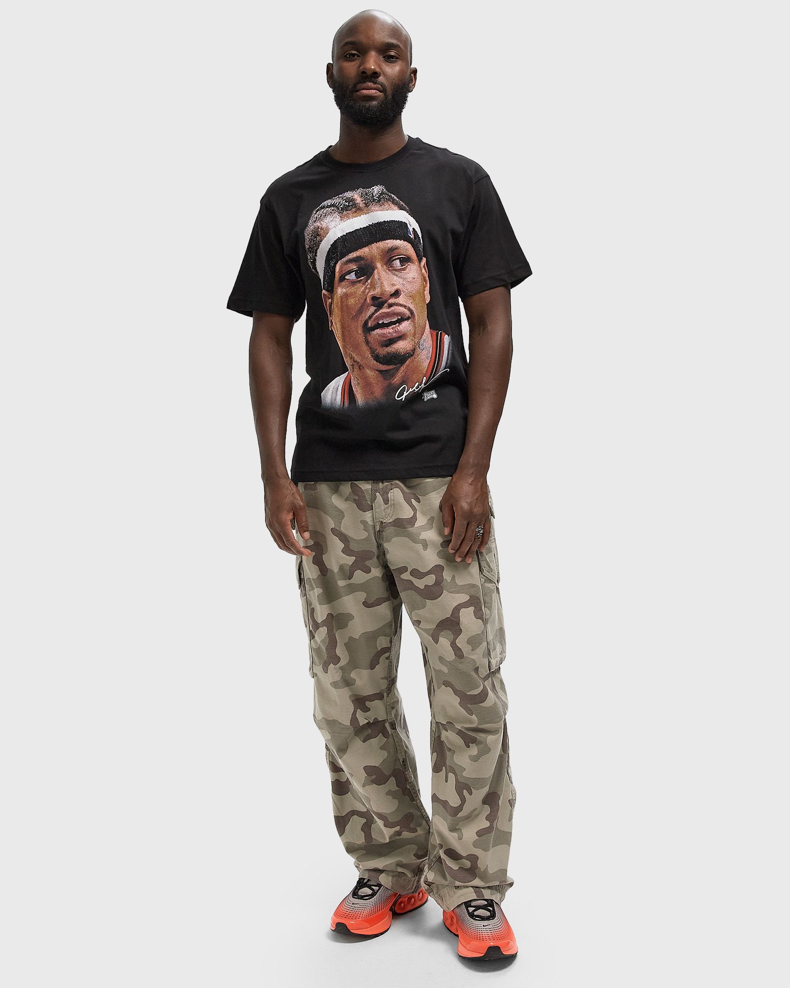 NBA PLAYER BIG FACE TEE PHILADELPHIA 76ERS ALLEN IVERSON black male Shortsleeves now available at BSTN