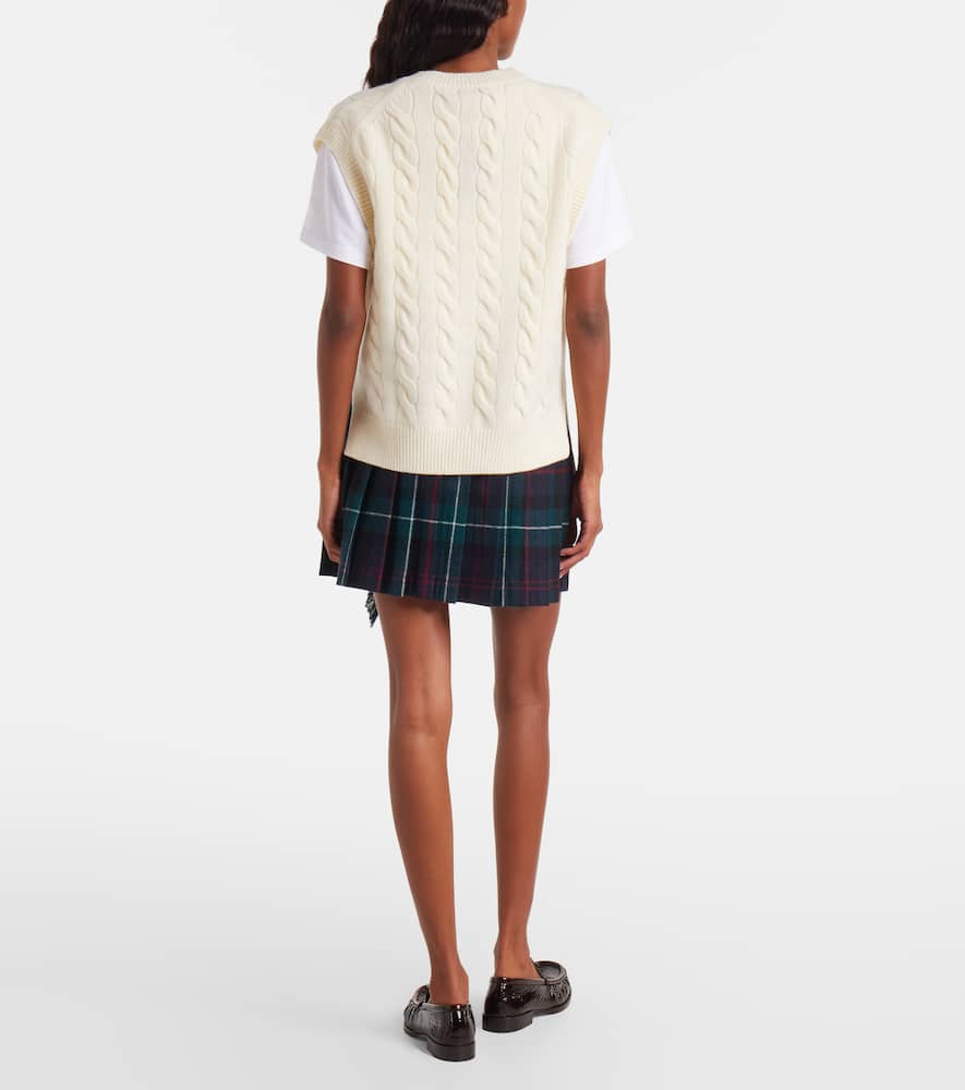 Cable-knit wool and cashmere vest