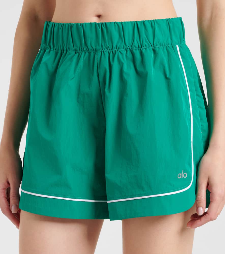 Motivate track shorts