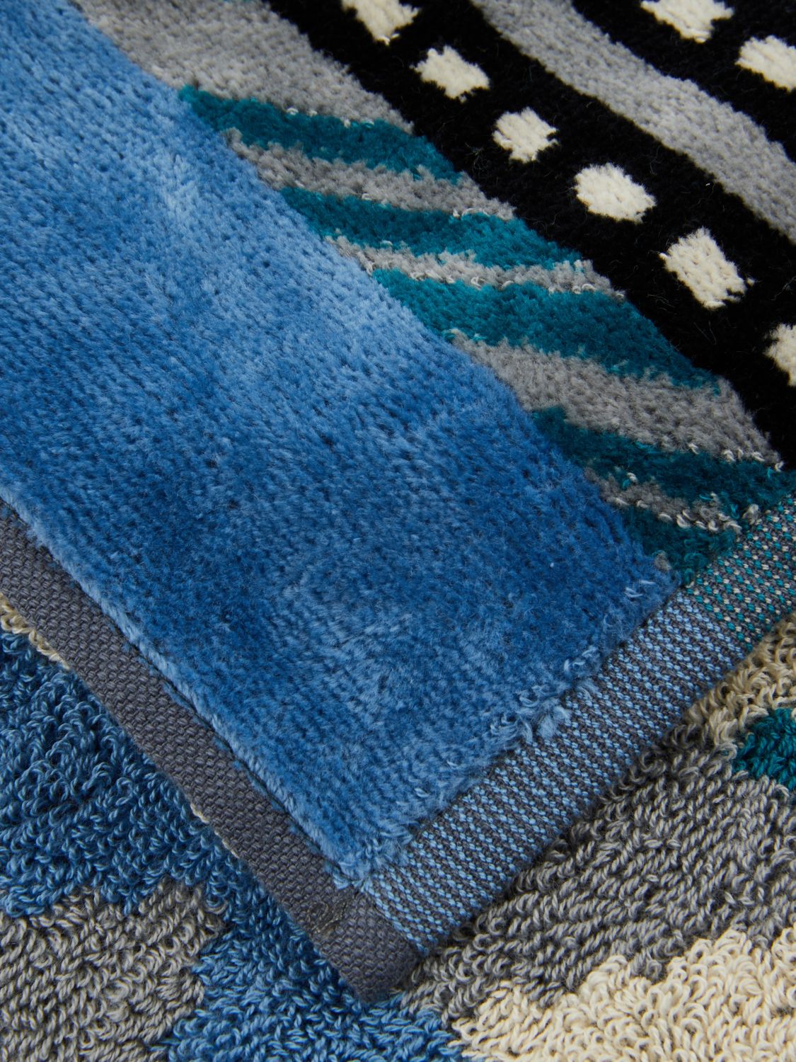 Bath And Beach Towels Lifestyle color Blue