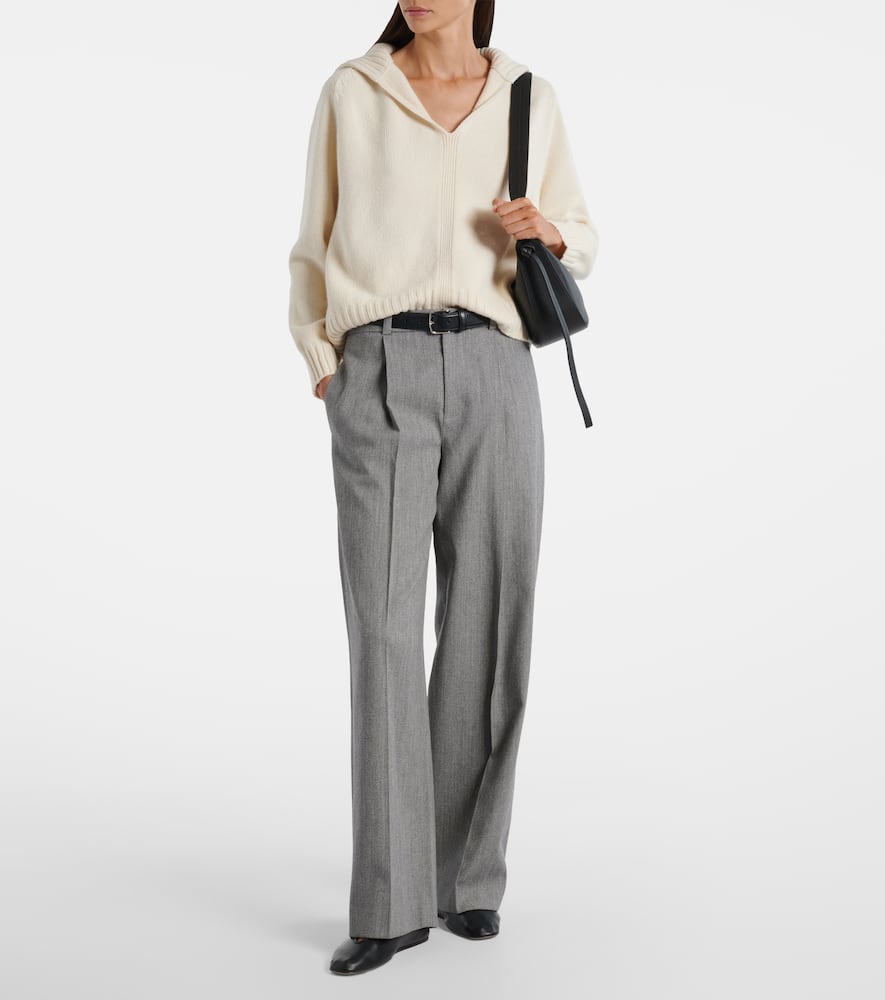 Wool and cashmere sweater