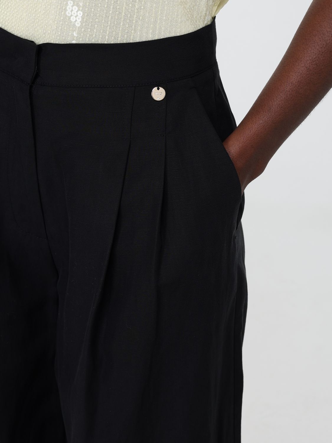 Shorts Woman color Black