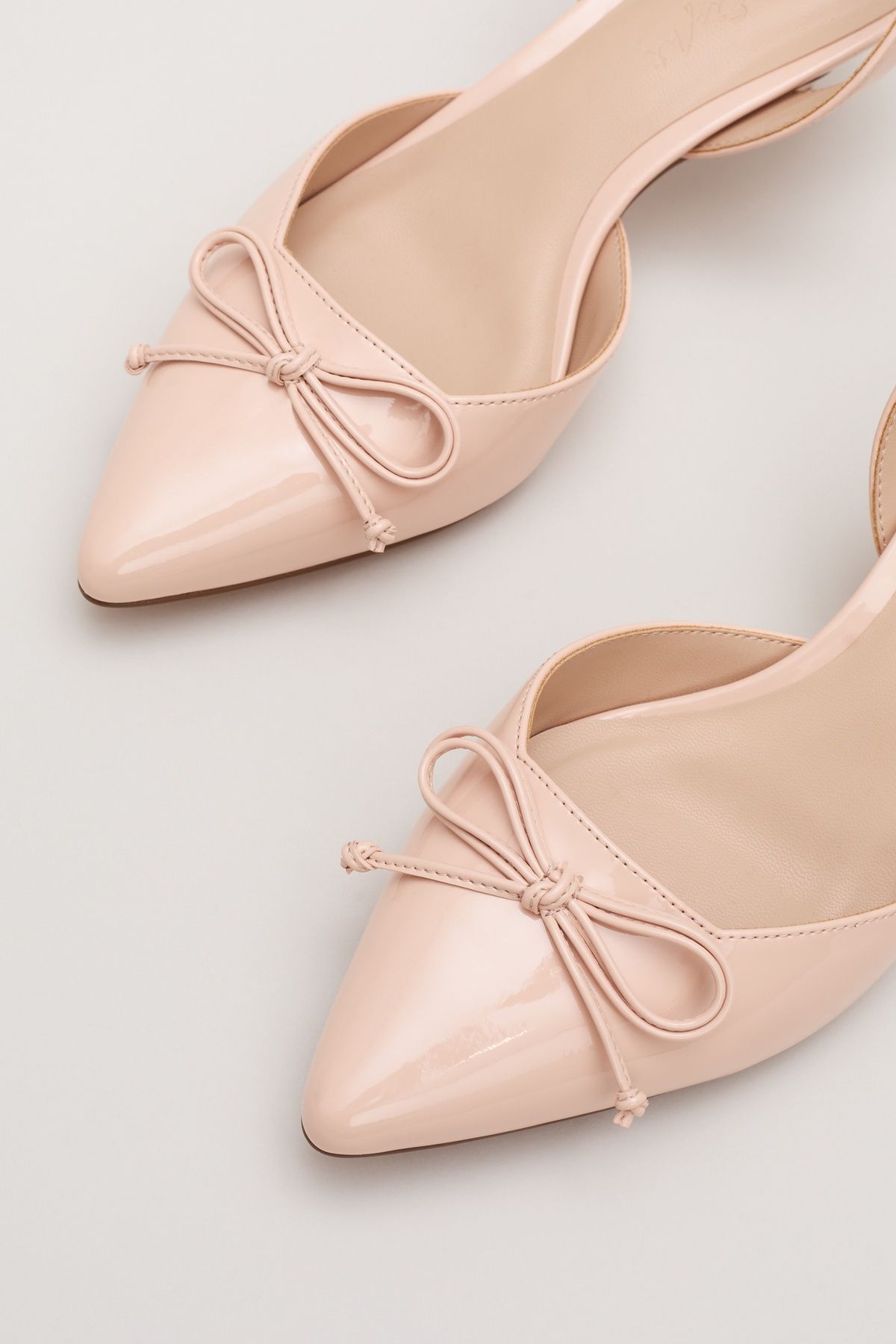 Phase Eight Bow Kitten Heel In Pale Pink