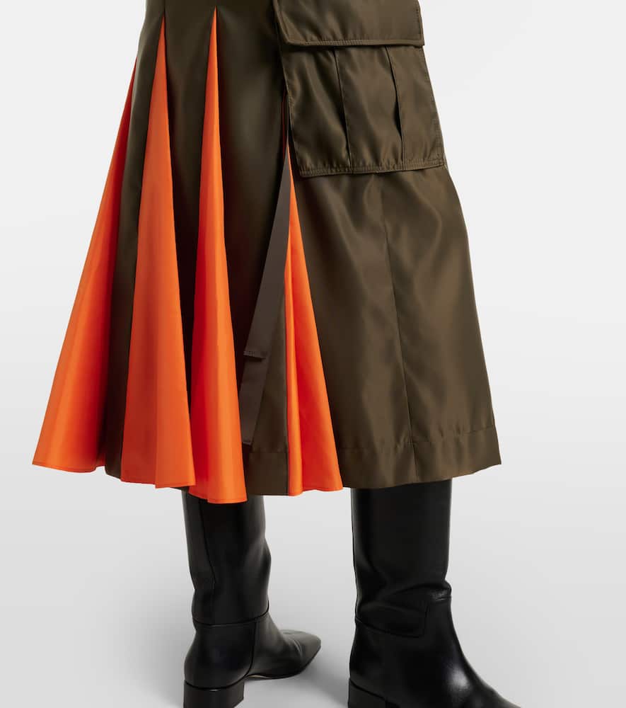 Pleated midi skirt