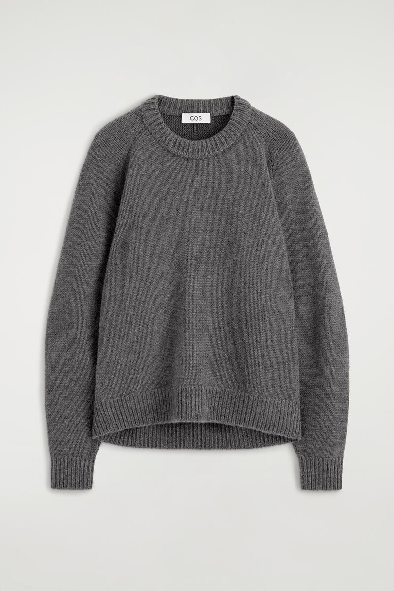 Rounded Cashmere Crew-Neck Jumper