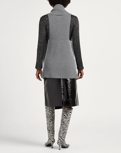Woman Cardigan Lead