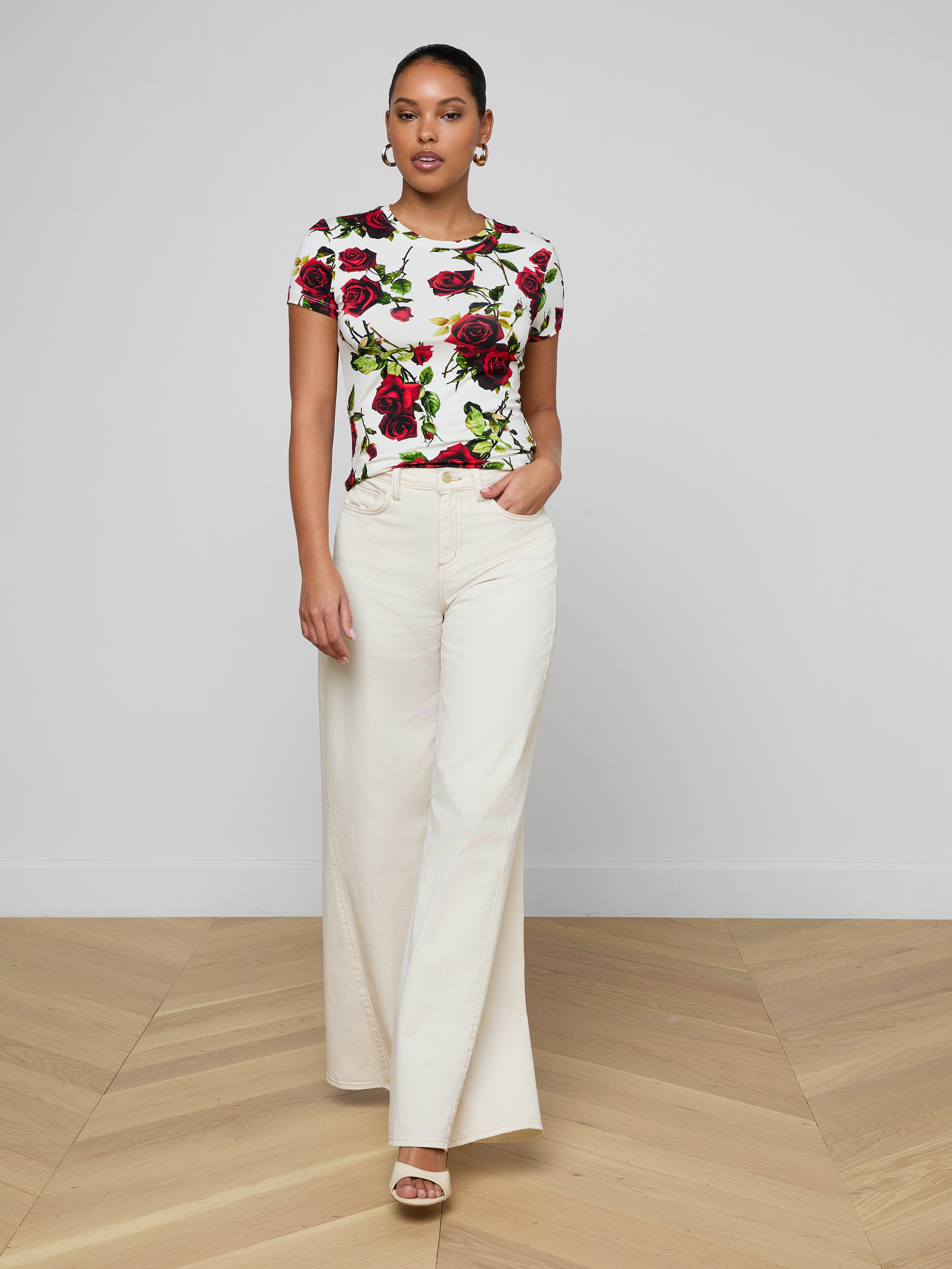 Ressi Fitted T-Shirt In White/red Romantic Rose