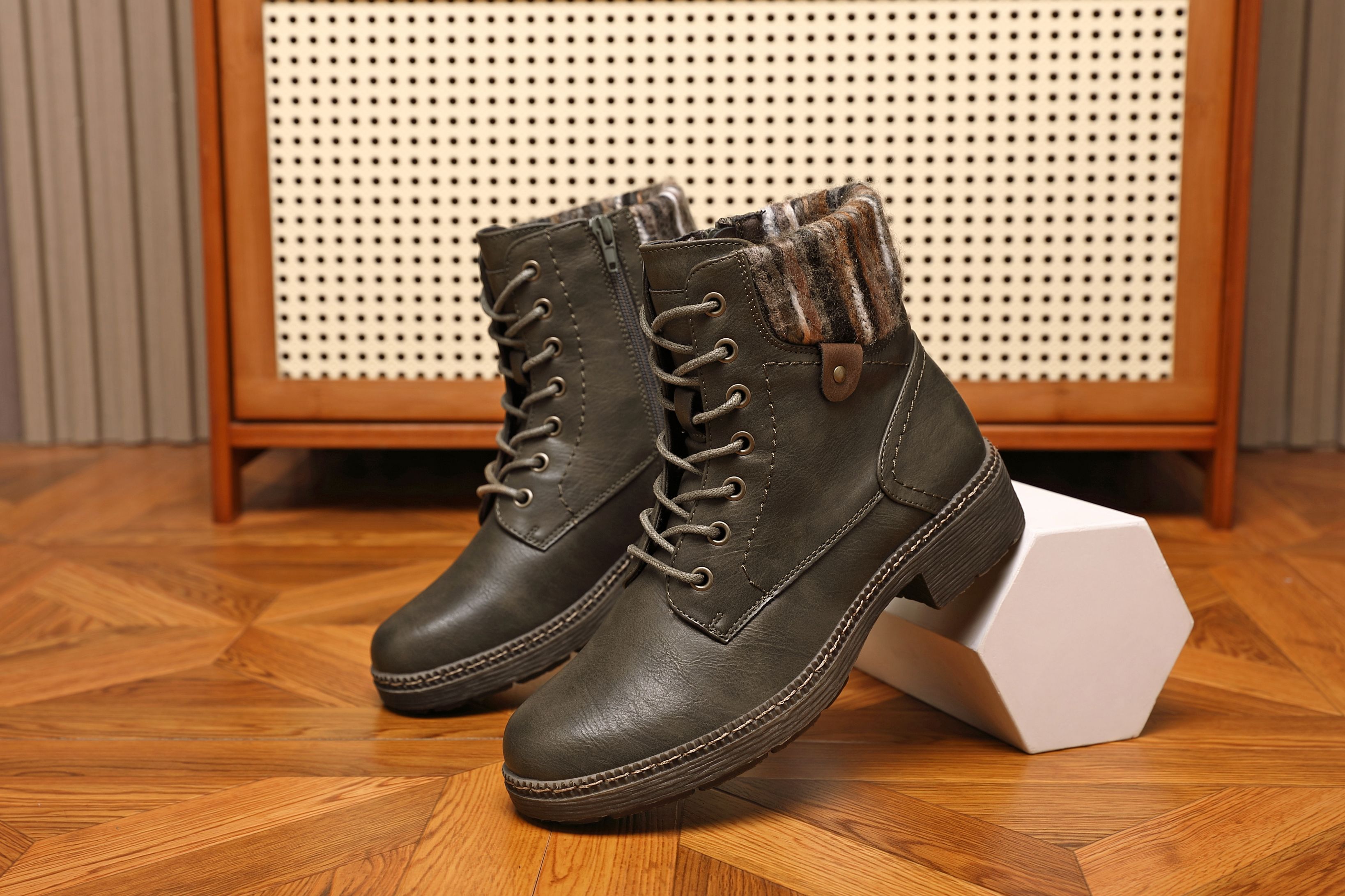 IVACHY Women's Warm Lined Winter Combat Boots with Fur Collar in Khaki