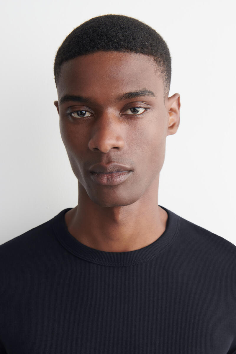 Slim Ribbed Cotton T-Shirt in Navy