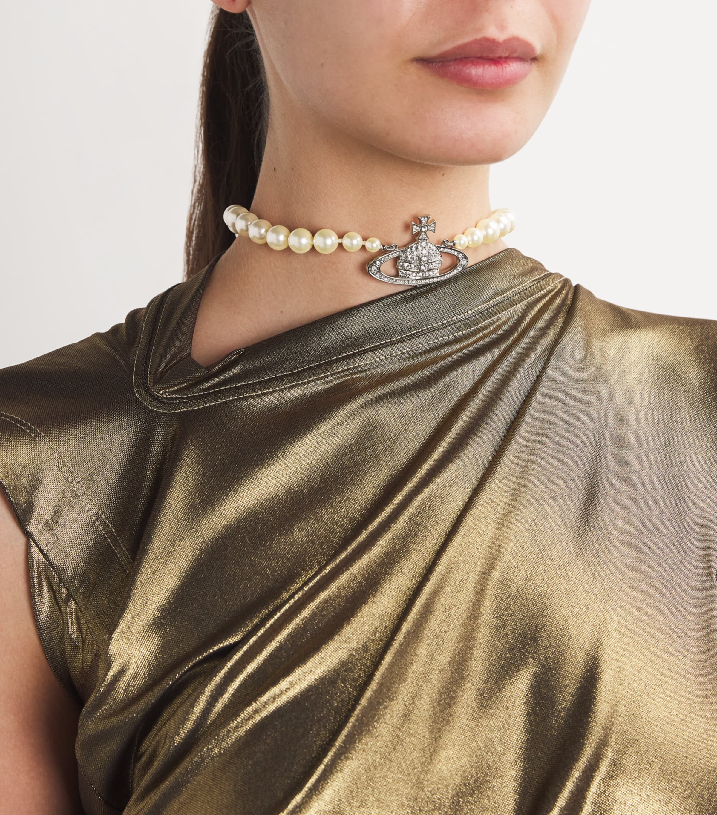 Pearl Bas Relief Choker