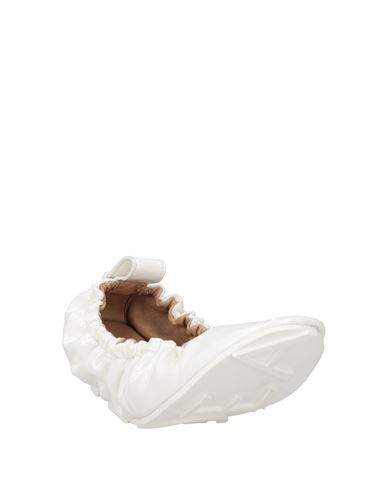 Woman Ballet flats White Size 8 Textile fibers