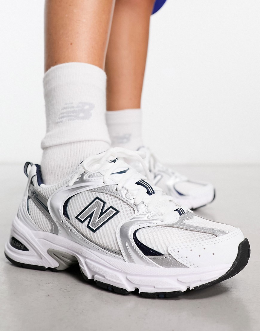 530 sneakers in white and gray