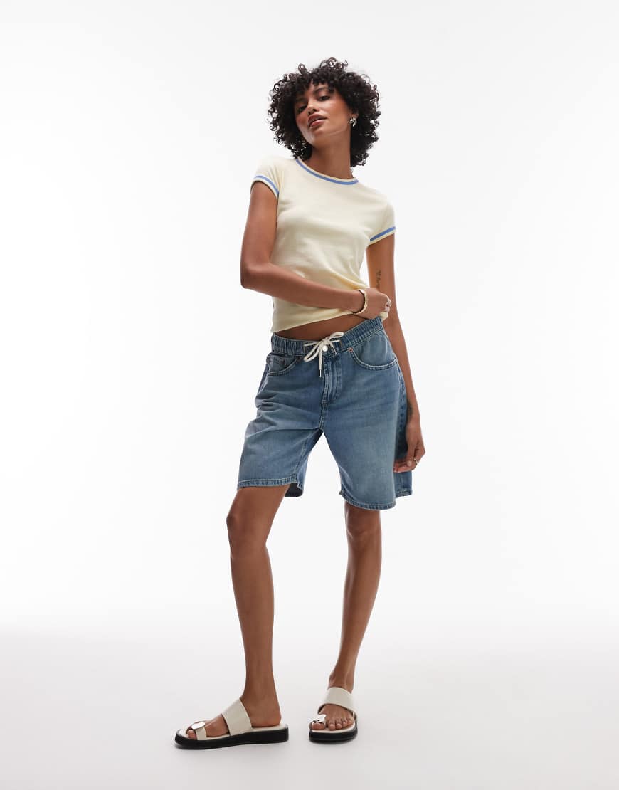 Denim lightweight jogger short in mid blue