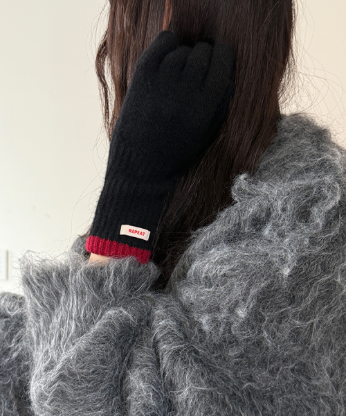 Line Long Gloves