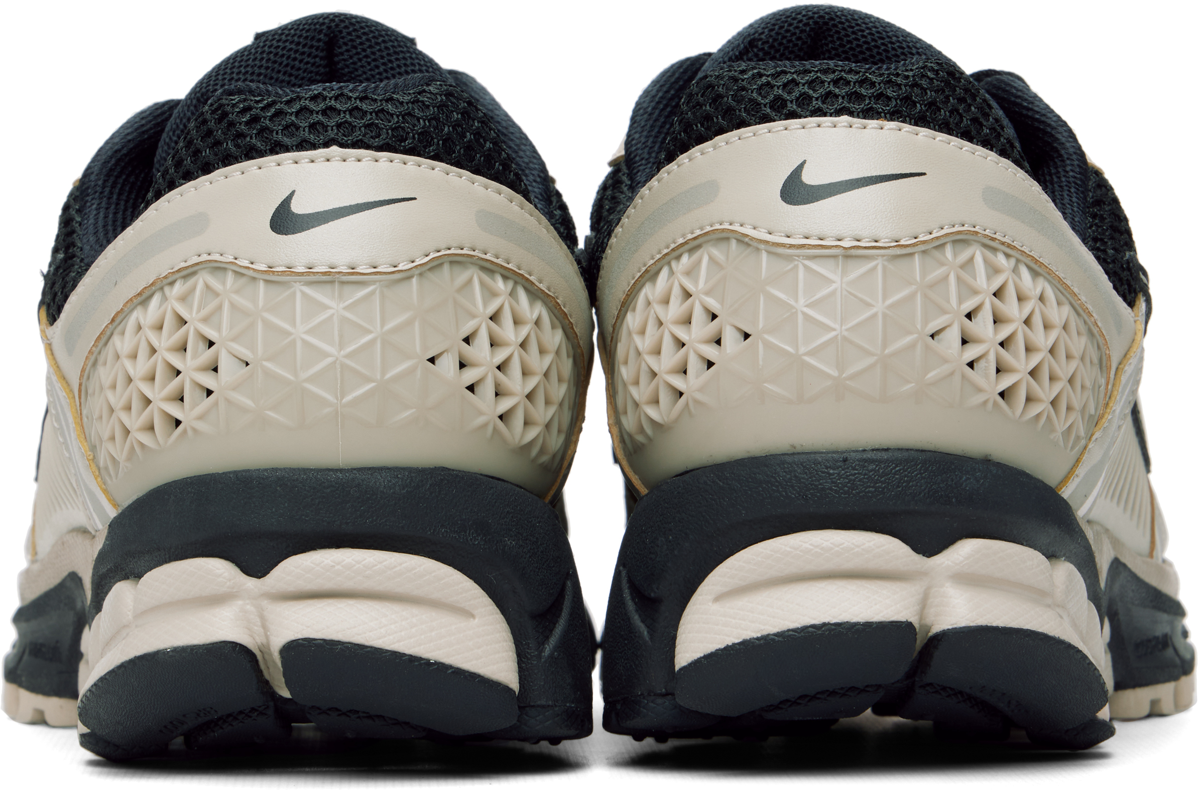 Beige & Black Zoom Vomero 5 Sneakers