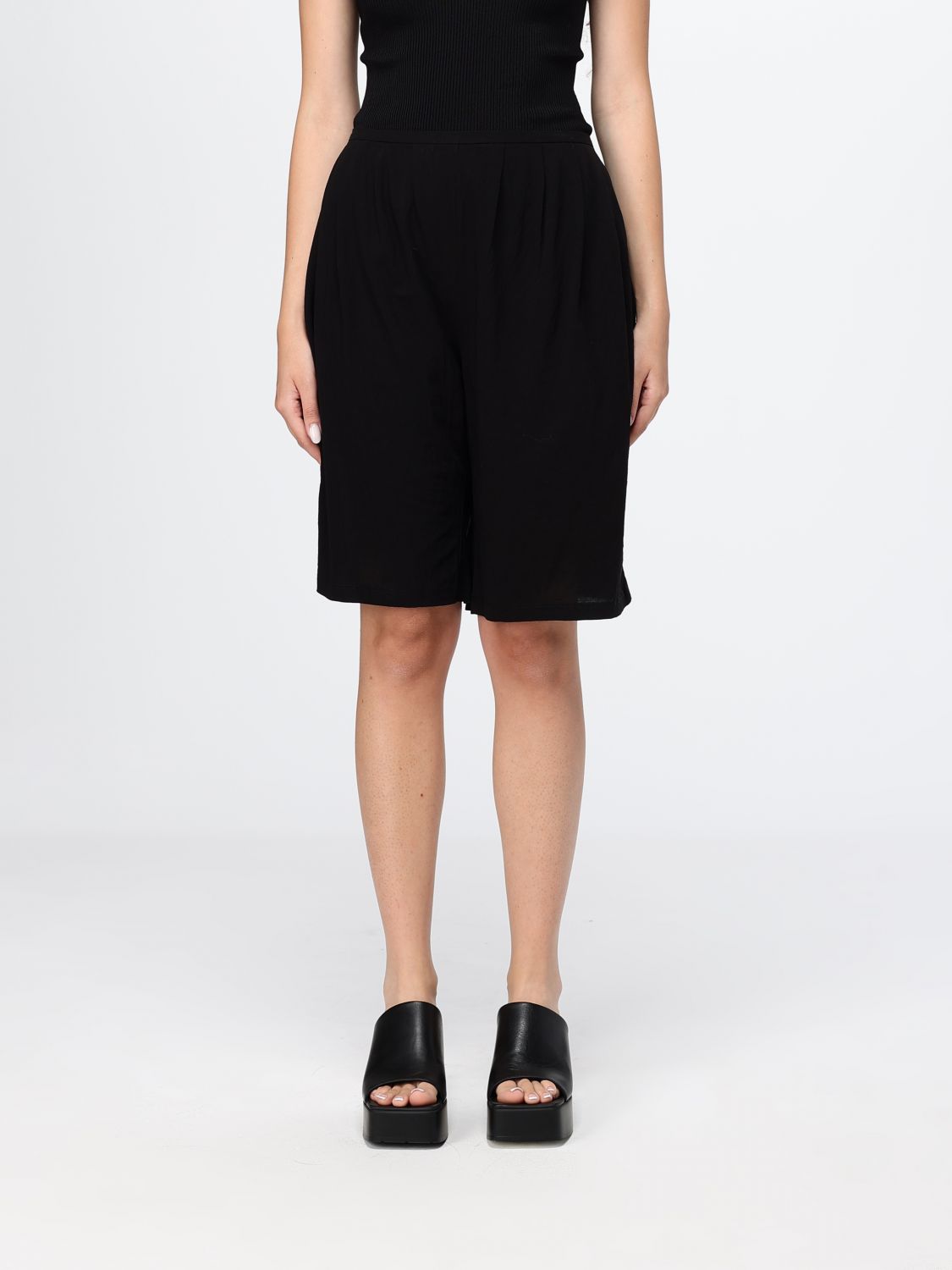 Shorts Woman color Black