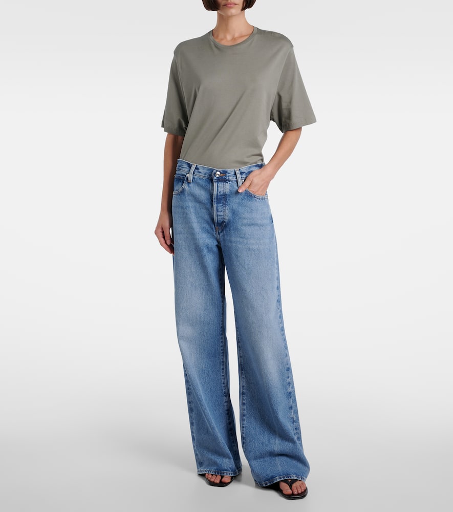 Loose mid-rise wide-leg jeans