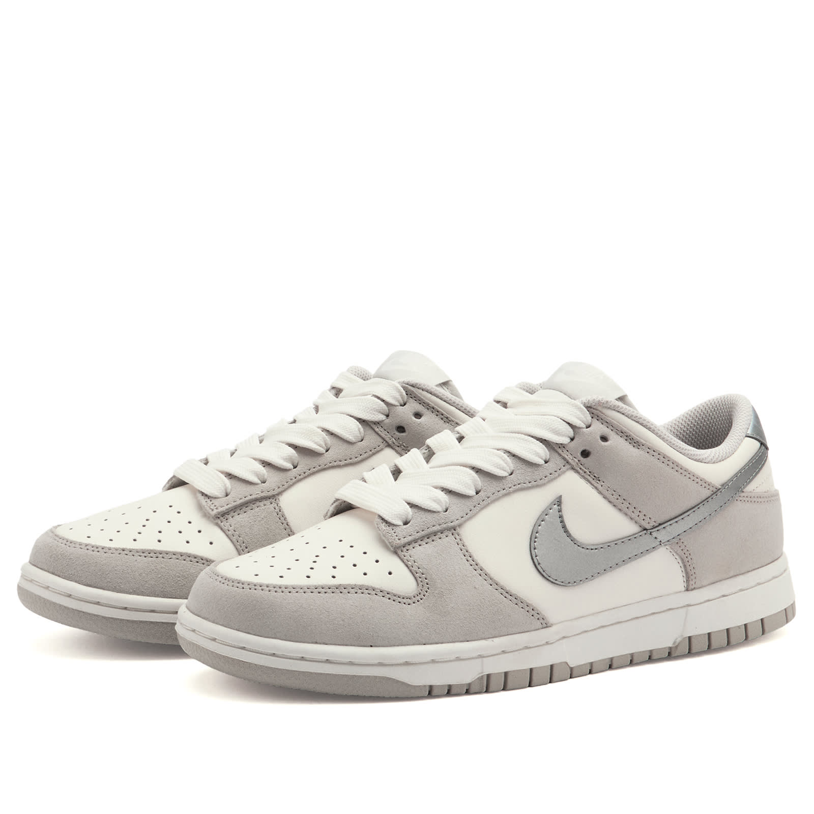 Women's Dunk Low W Sneaker Sail/Silver/Bone