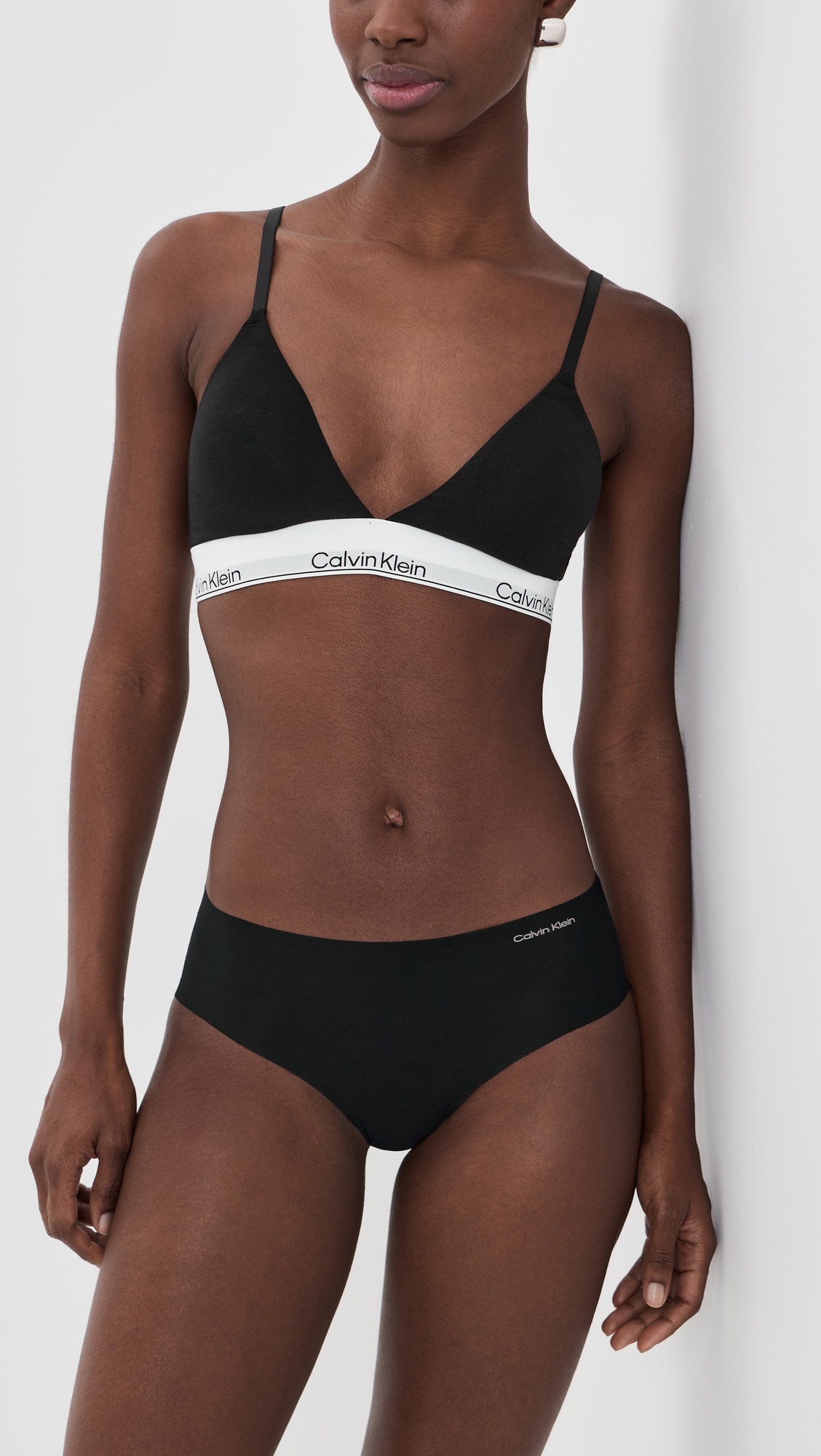 Icon Cotton Lightly Lined Triangle Black