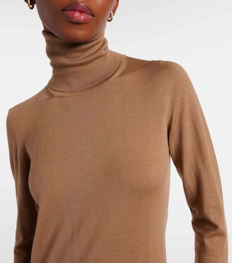 Saluto virgin wool turtleneck sweater