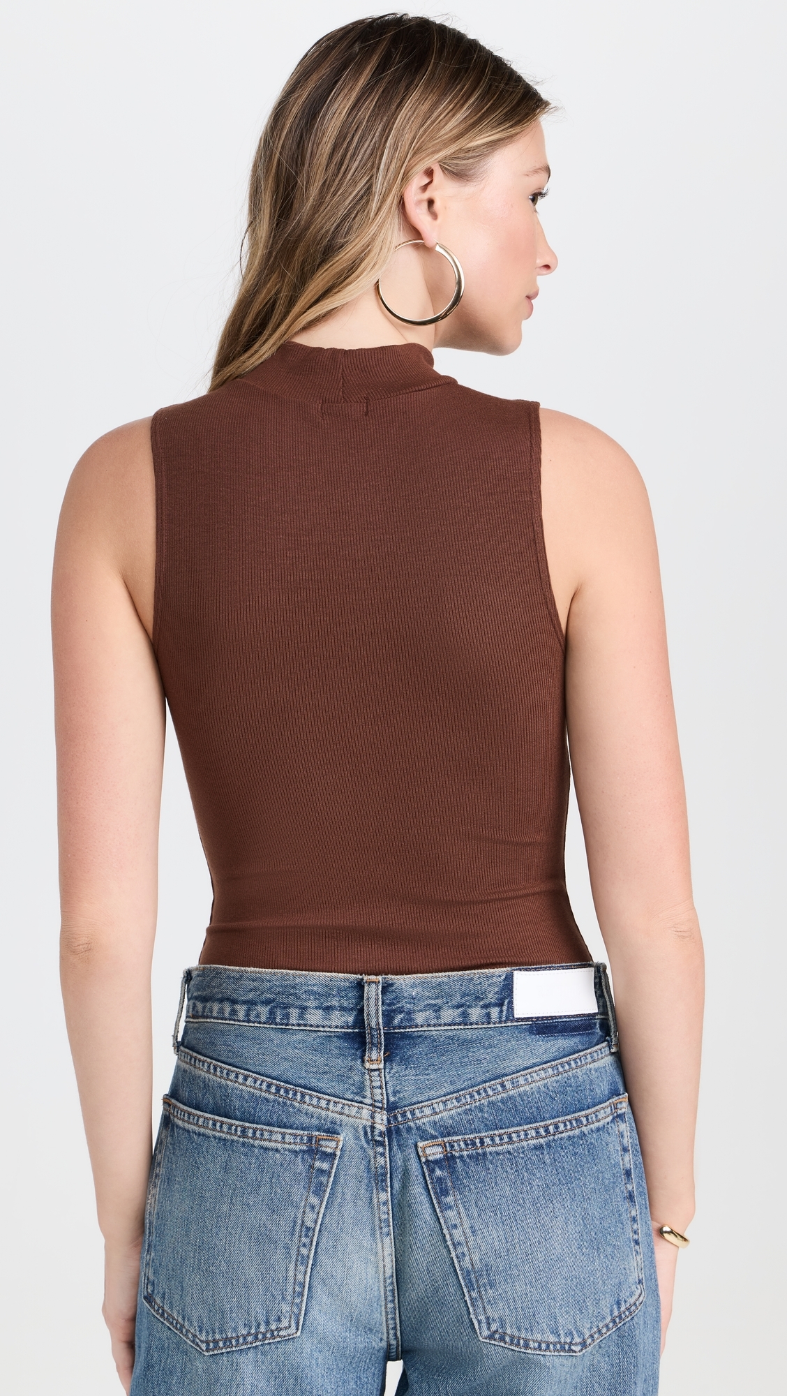Ambitionist 여성 Mock Neck Tank Thong Bodysuit Downtown Brown