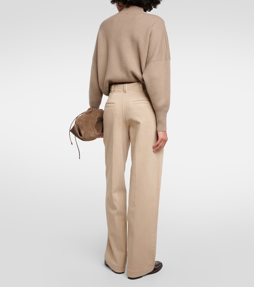 Pleated jeans