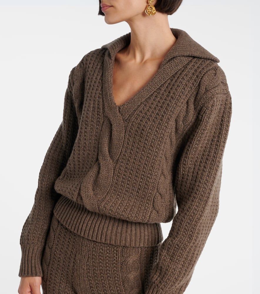 Cashmere sweater