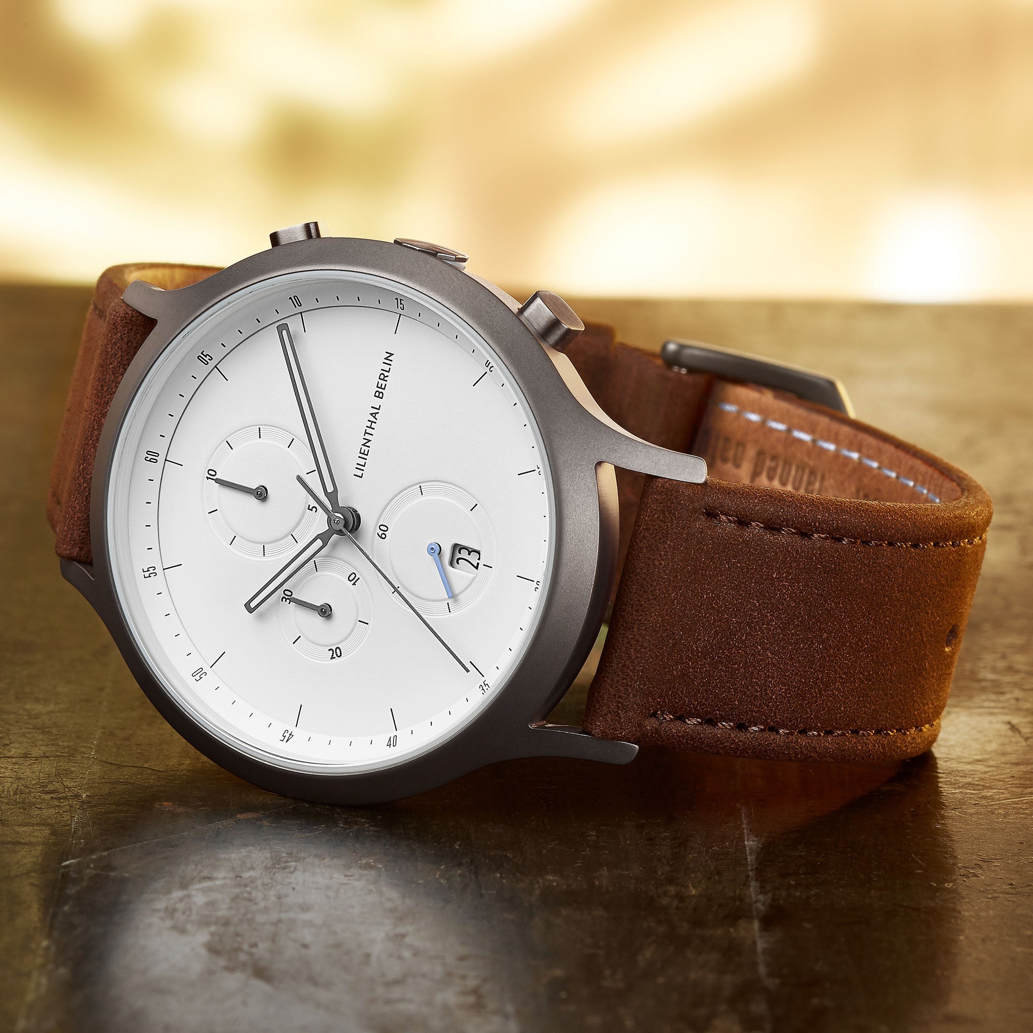 Chronograph - Dark Silver White