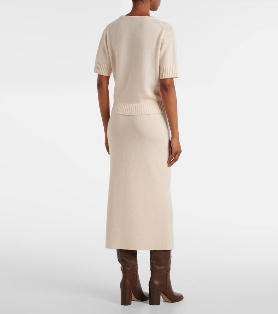 Cashmere sweater