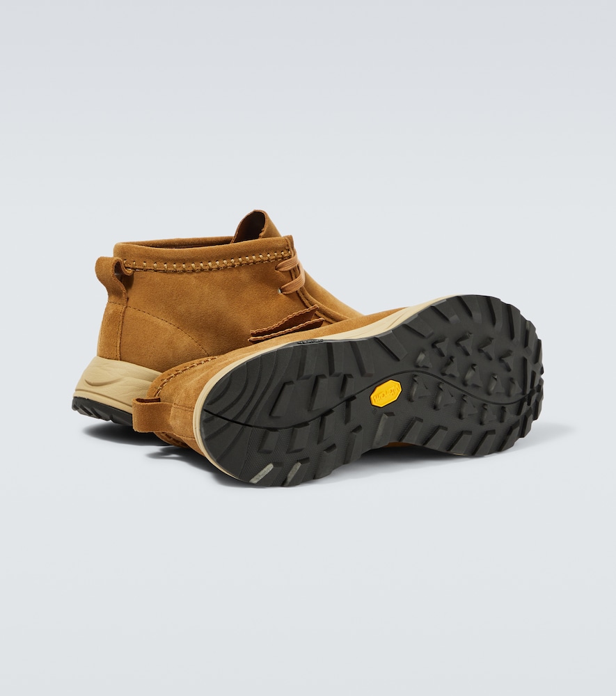 Wallabee Eden suede boots