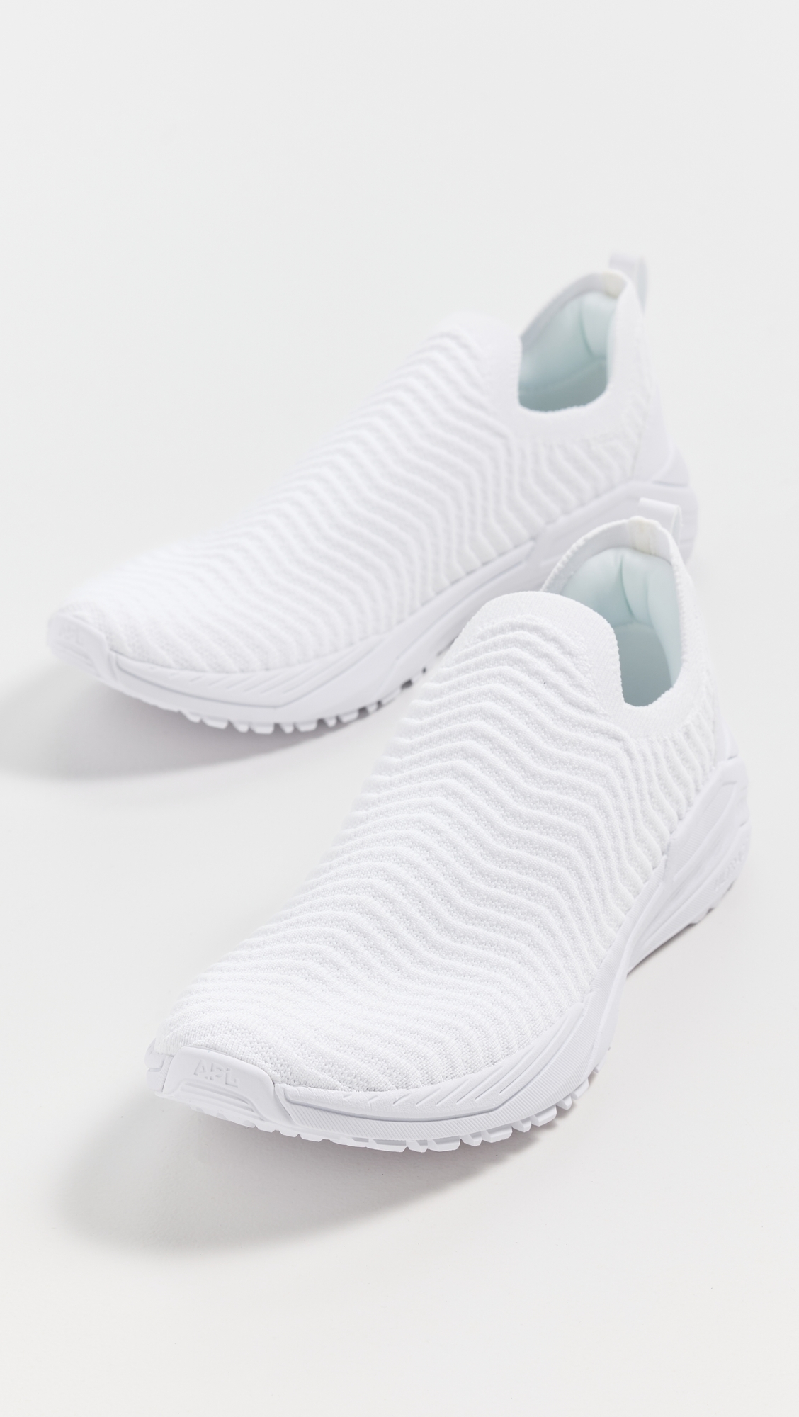 Techloom Traveler Sneakers White