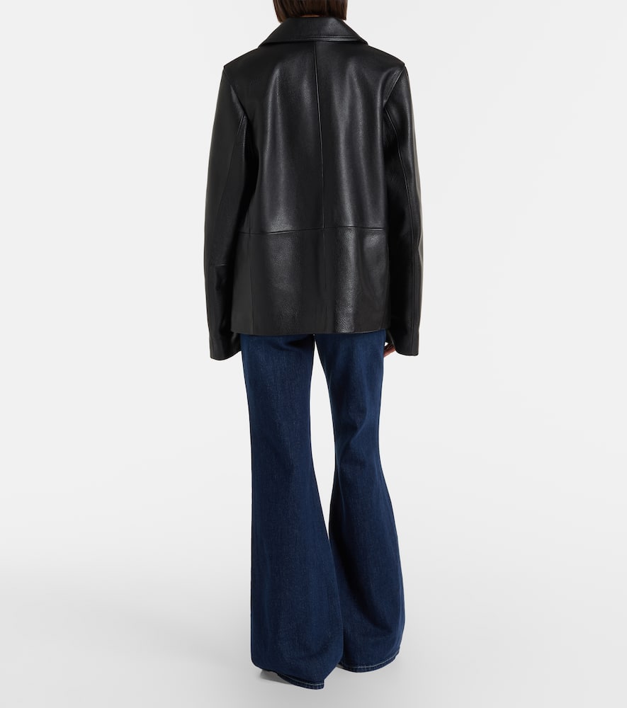 High-waisted flared jeans