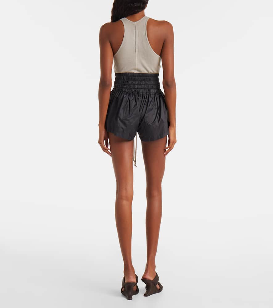 Mid-rise shorts