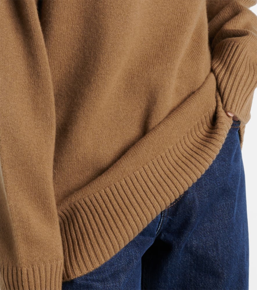 Cashmere turtleneck sweater