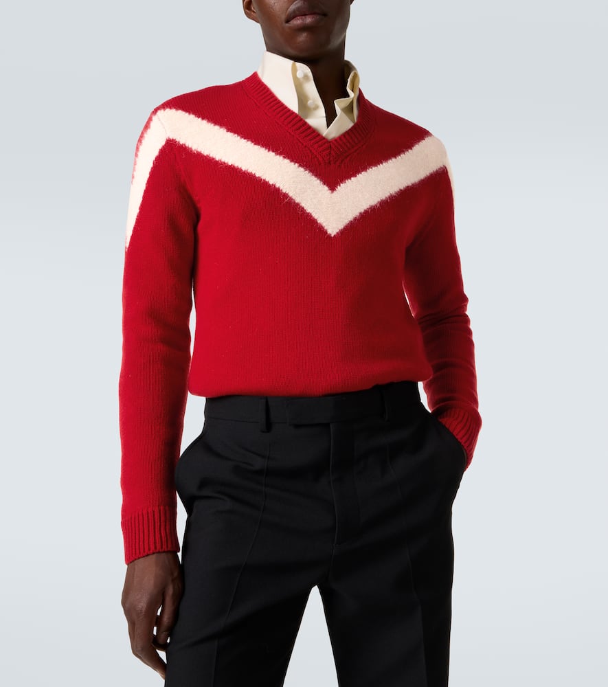Virgin wool sweater
