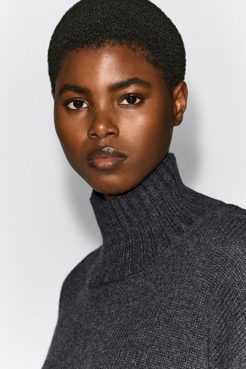 Chunky Cashmere Mock-Neck Sweater
