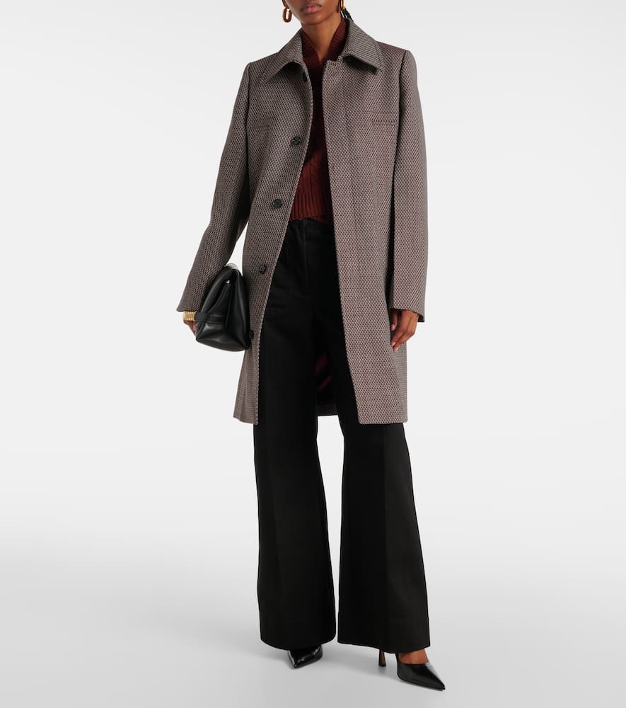 Tailored virgin wool coat