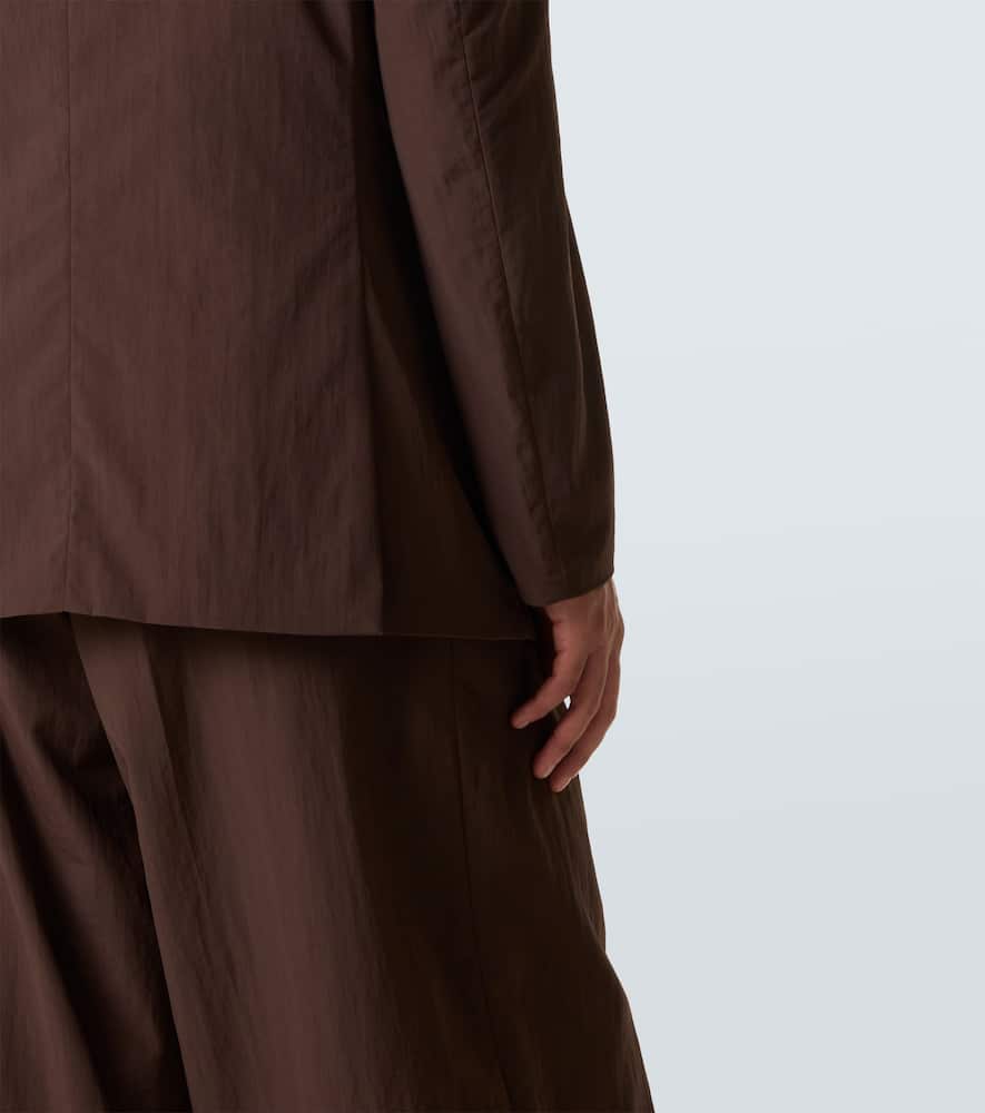 Single-breasted suit jacket