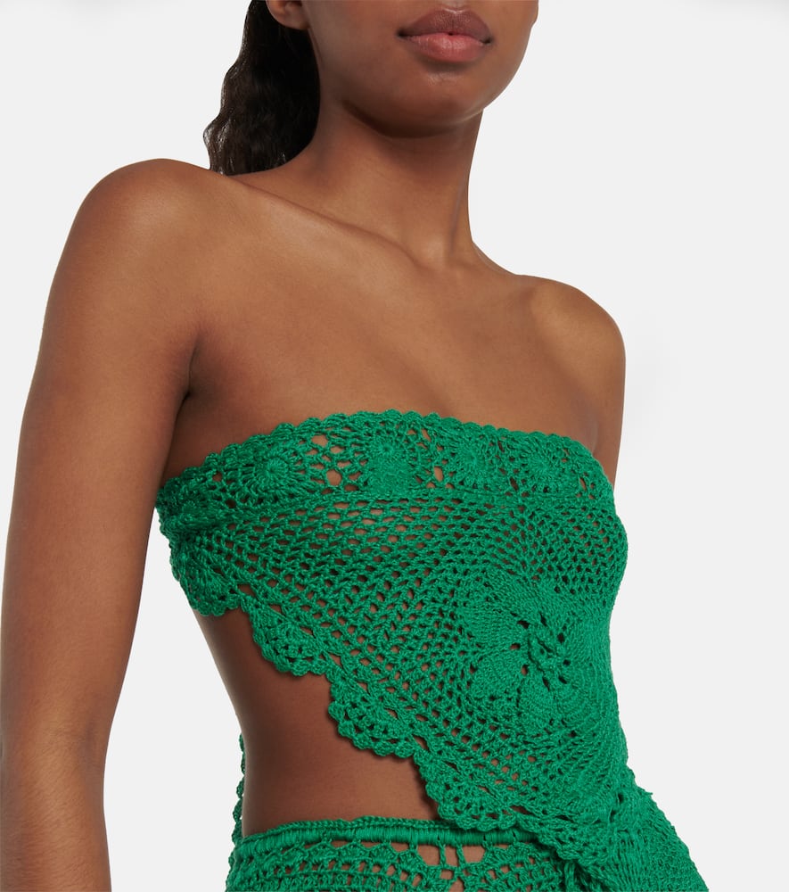 Triangular crochet top